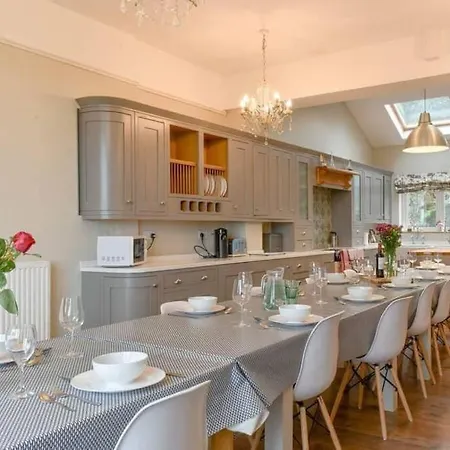 Chambercombe Villa - Harbour View, Decking, Garden, Games Room, Sleeps 20 Ilfracombe Exterior photo