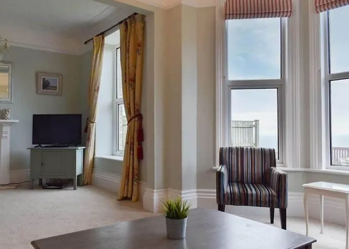 Chambercombe Villa - Harbour View, Decking, Garden, Games Room, Sleeps 20