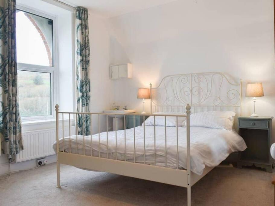 Chambercombe - Harbour View, Decking, Garden, Games Room, Sleeps 20 Ilfracombe