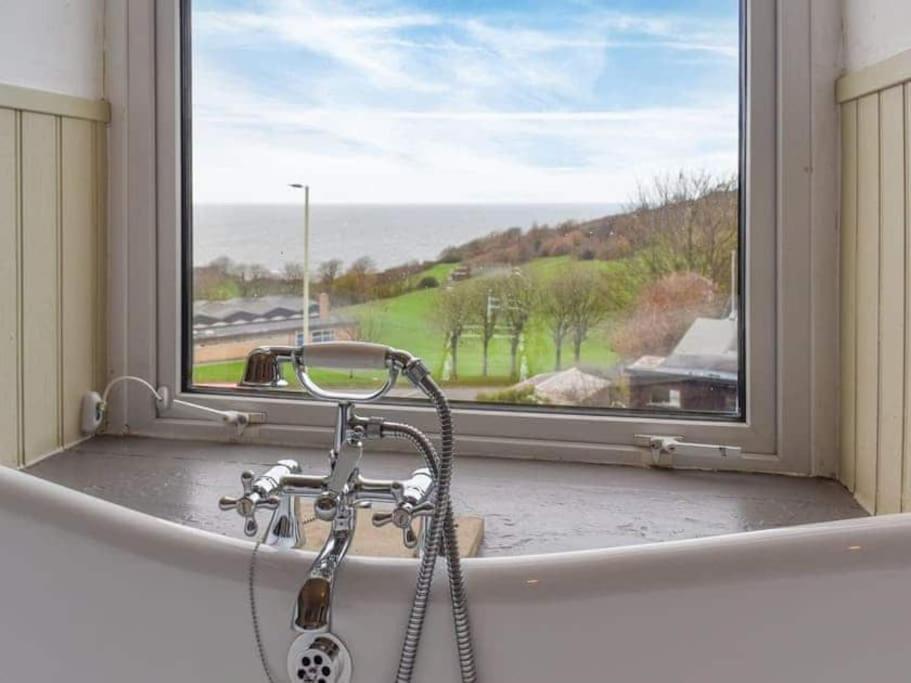 Chambercombe - Harbour View, Decking, Garden, Games Room, Sleeps 20