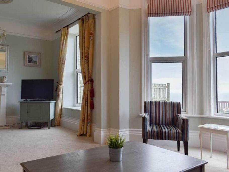 Chambercombe - Harbour View, Decking, Garden, Games Room, Sleeps 20
