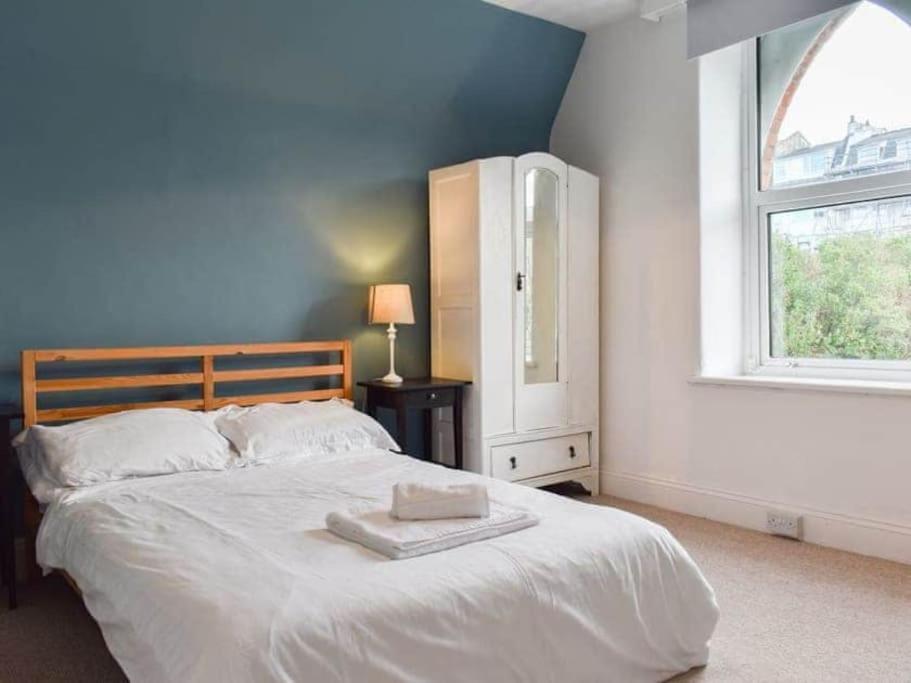 Villa Chambercombe - Harbour View, Decking, Garden, Games Room, Sleeps 20 *