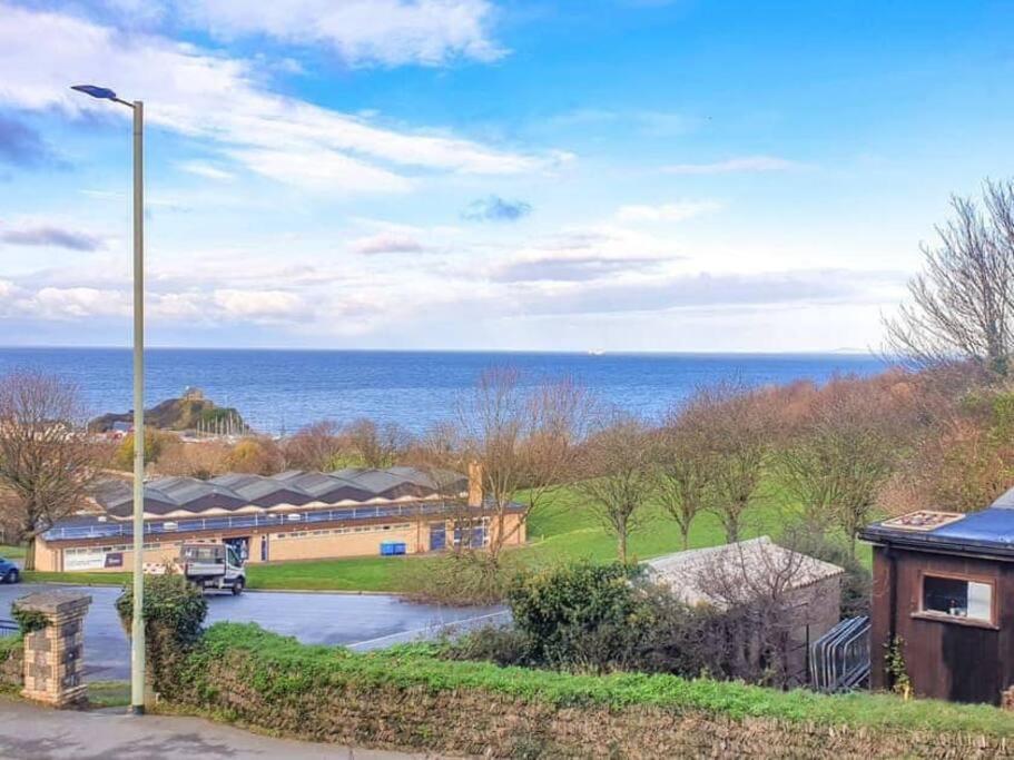 Chambercombe - Harbour View, Decking, Garden, Games Room, Sleeps 20