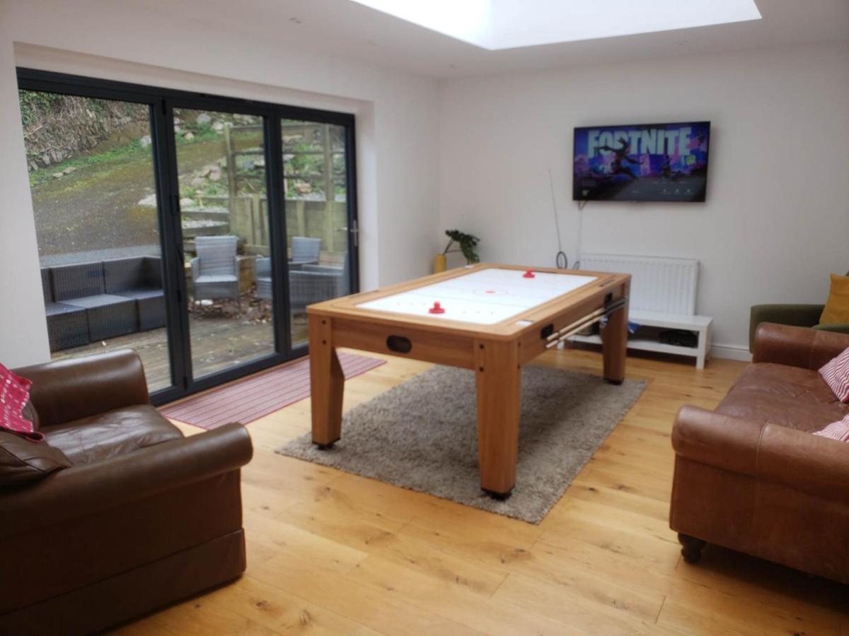 Chambercombe - Harbour View, Decking, Garden, Games Room, Sleeps 20 * Ilfracombe