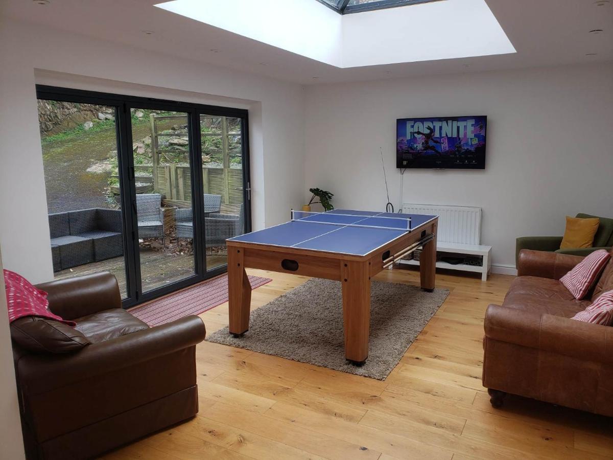 Chambercombe - Harbour View, Decking, Garden, Games Room, Sleeps 20 *