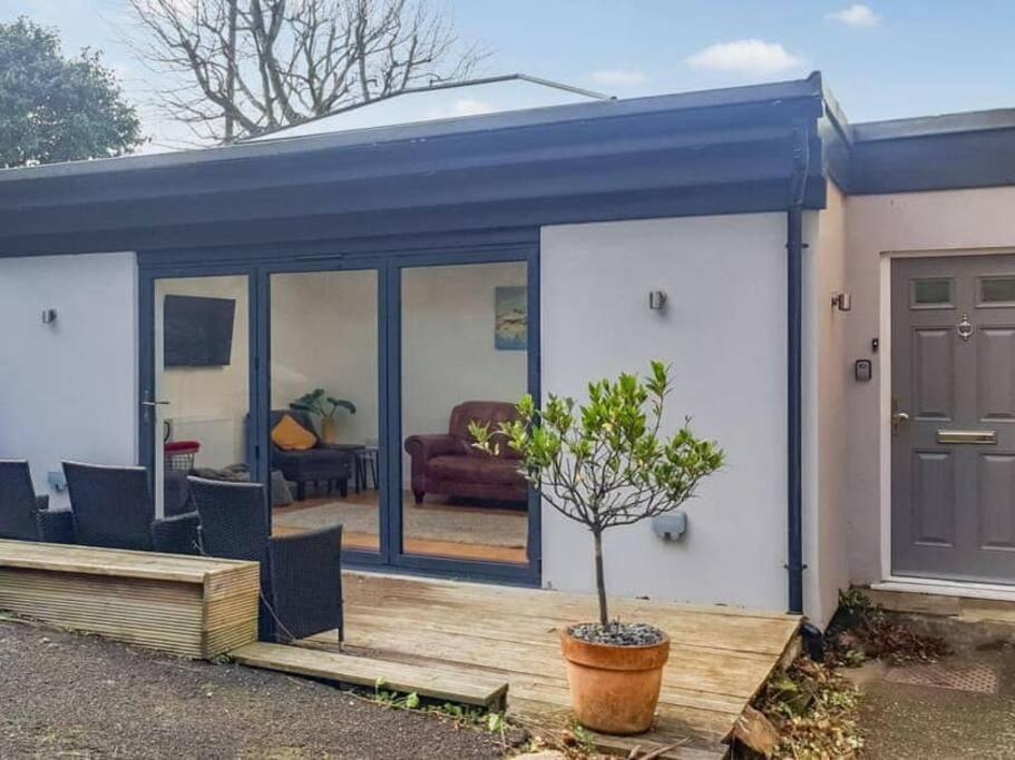 Villa Chambercombe - Harbour View, Decking, Garden, Games Room, Sleeps 20